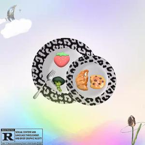 公交强奸内射美女奸小说
